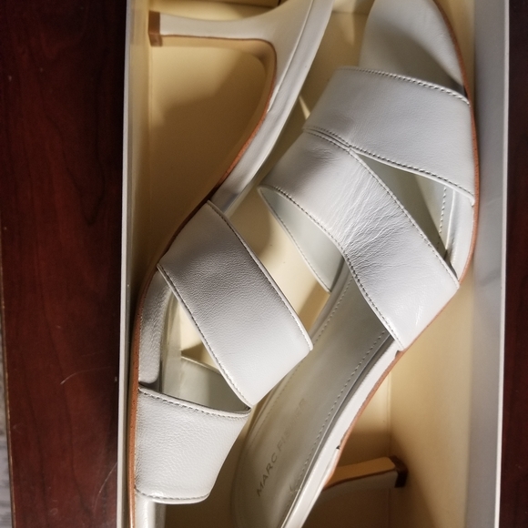 Women shoes - Picture 2 of 2